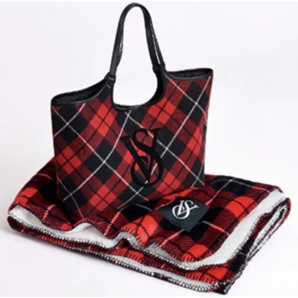 NEW Victoria Secret Red Black Tartan Plaid Tote Bag & Blanket Soft Warm Cozy